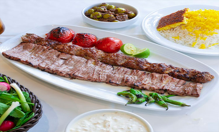 چلوکباب سلطانی با برگ گوسفندی